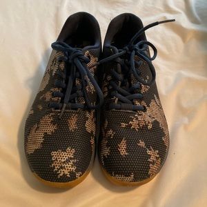 Gently used No Bulls size 9.